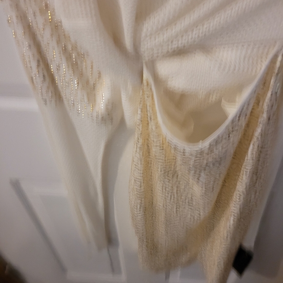 Thalia L 2pc Long sleeved sweater w/ sequined tank Ivory color - Picture 6 of 12